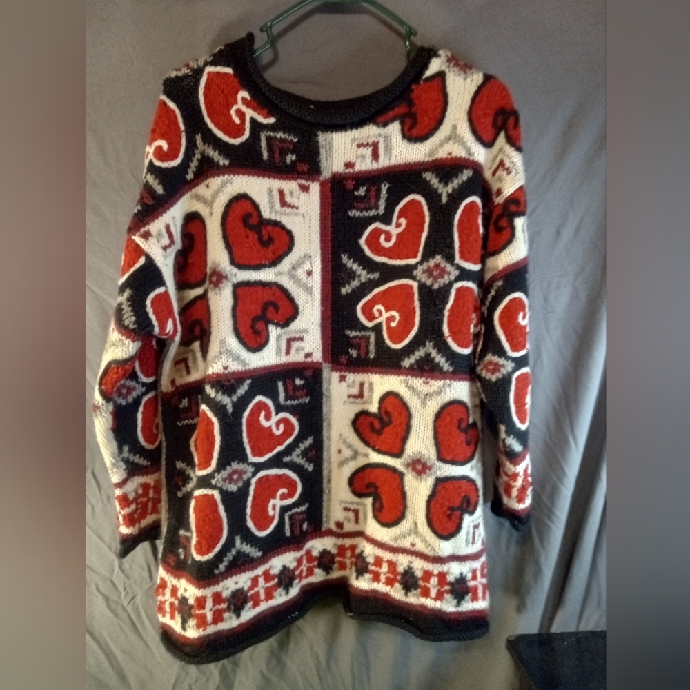 Metropolitan Heart Patterned Chunky Knit Sweater -